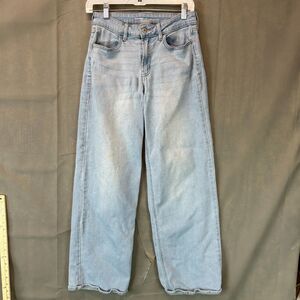 Old Navy Loose Jeans Women’s Size 6 High Rise Baggy Wide Leg Light Wash Denim